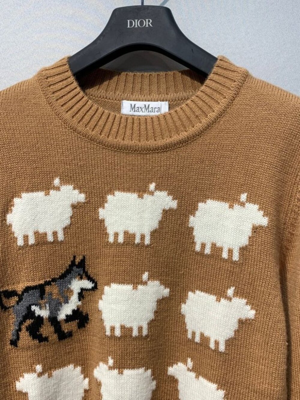 MaxMara Camel Sheep Wolf Knit Sweater - Picture 2 of 5